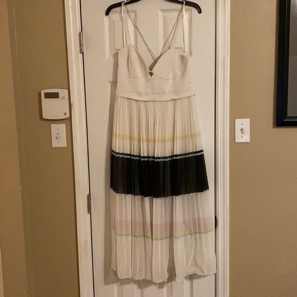 Nicholas Stripe Dress White Pleated Midi 8 - Picture 3 of 13